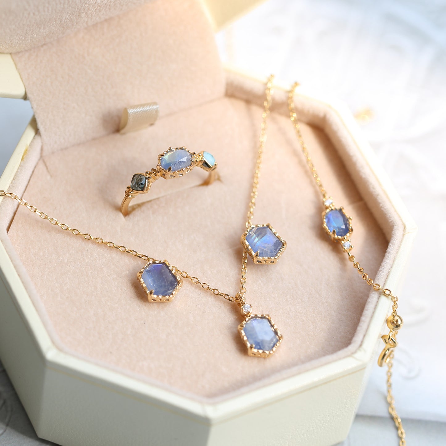 French Retro Sapphire & Moonstone Necklace