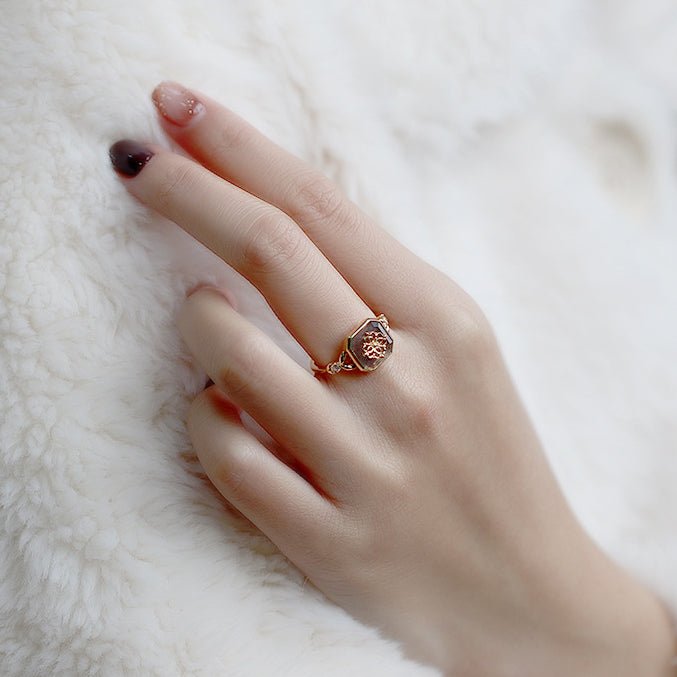 Hexagon Labradorite Ring