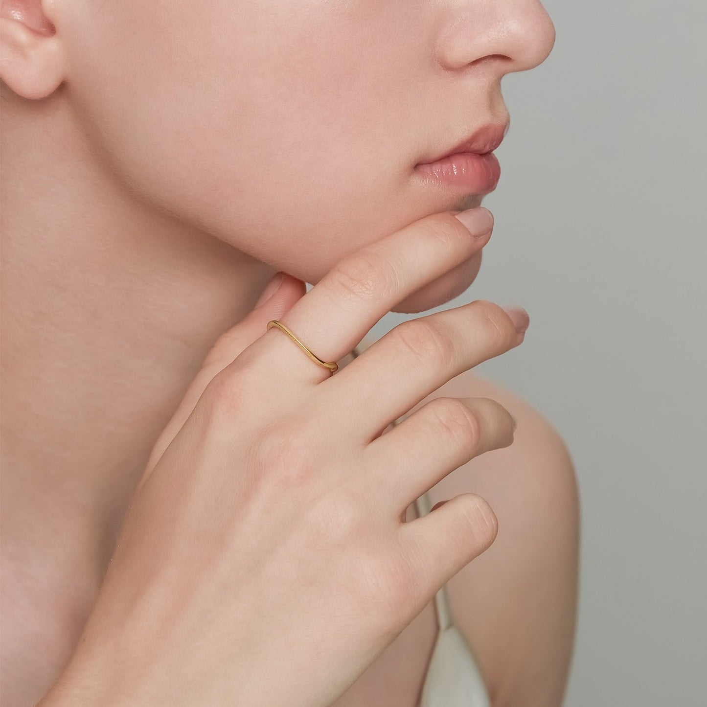 Asymmetric Stackable Ring