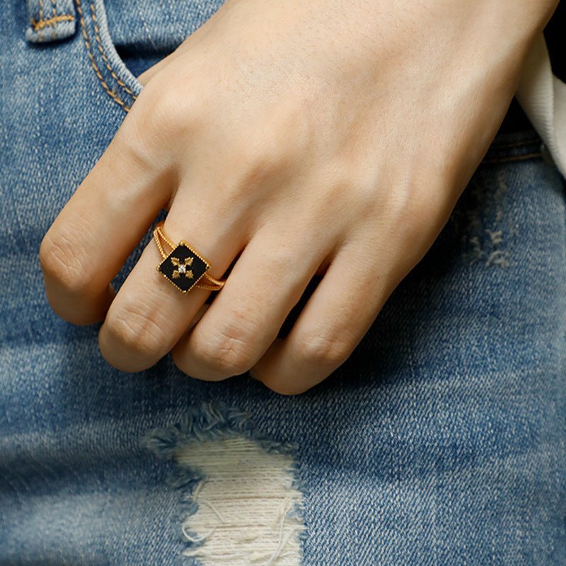 French Retro Onyx Ring - Crystally