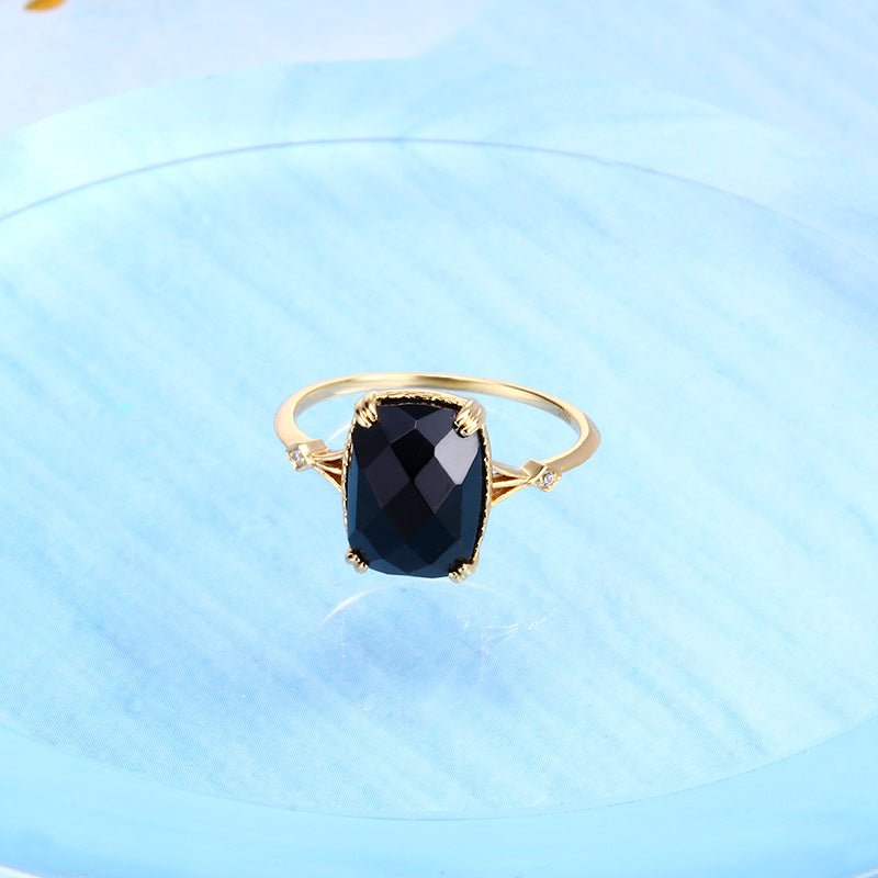 Minimalist Rectangular Onyx Ring - Crystally