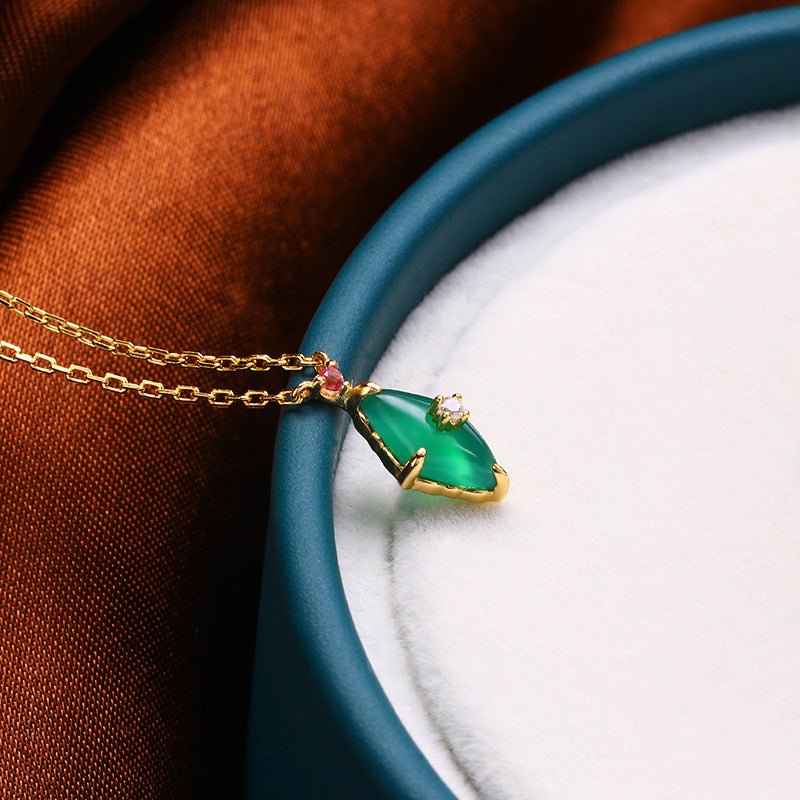 Vintage Chrysoprase Necklace - Crystally