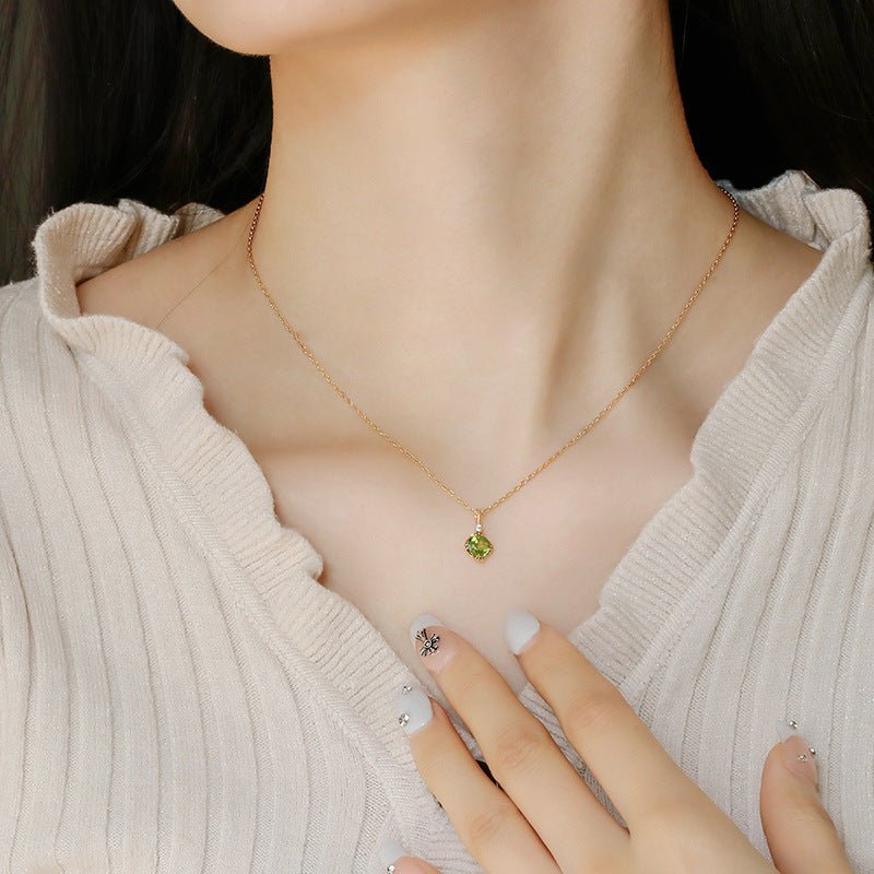 Vintage Olivine Necklace - Crystally